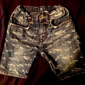H&M boys shark shorts
